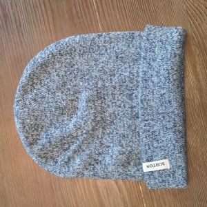 NWOT Burton beanie / toque